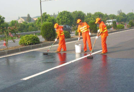 重庆 彩色路面喷漆维修改色的使用寿命有多长？